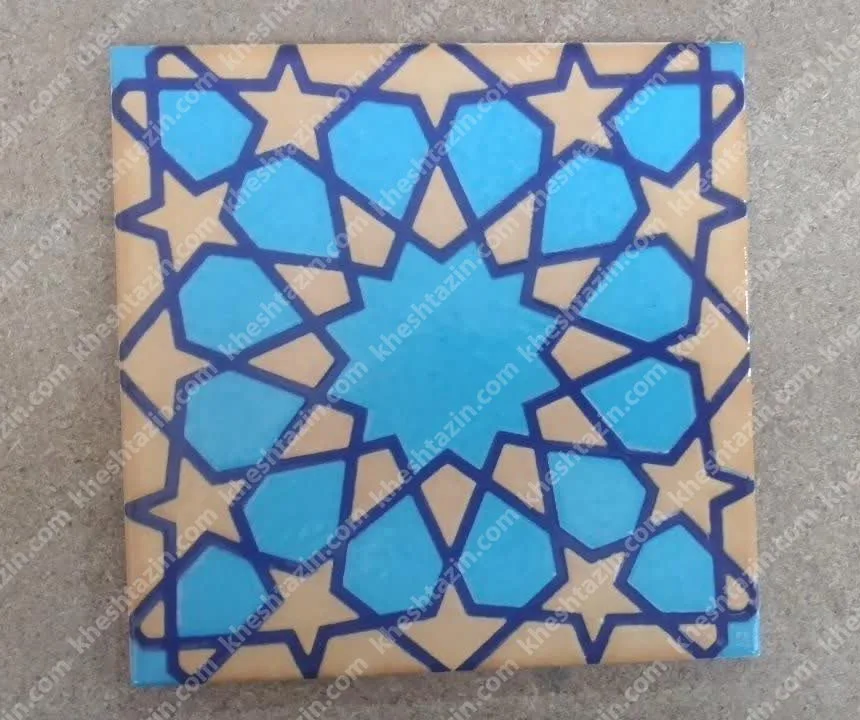 کاشی هفت‌رنگ شمسه‌ی دوازده پر فیروزه‌ای - تصویر 2