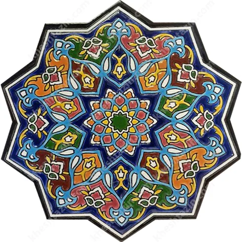 کاشی طرح شمسه دور برش خورده
