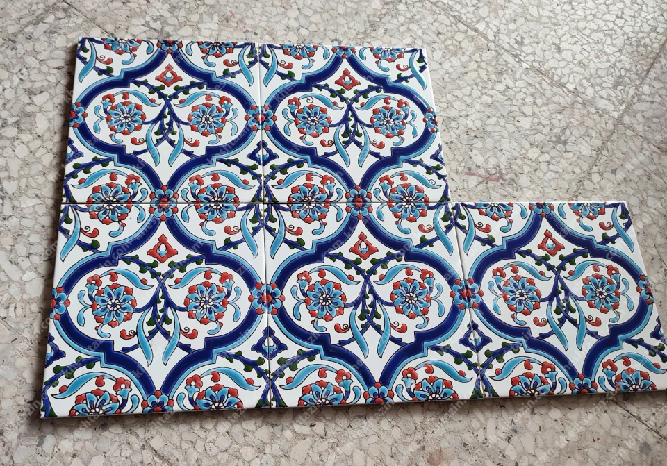 کاشی سنتی هفت‌رنگ طرح اسلیمی–ختایی - تصویر 3